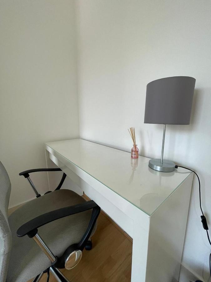 Amazing 3 Bedroom Flat Minutes From Tower Bridge Лондон Екстериор снимка